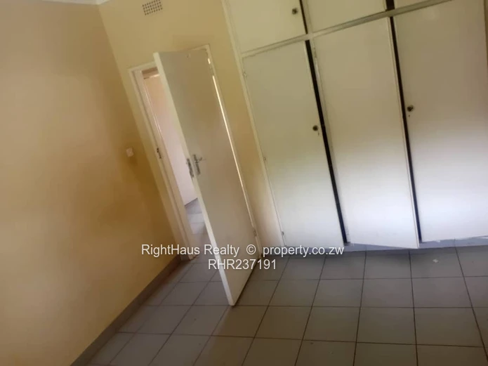 A Cozy Garden Flat To Rent In Marlborough