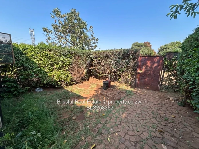 2 roomed cottage for sale in Dzivarasekwa 2-COUNCIL CESSION 