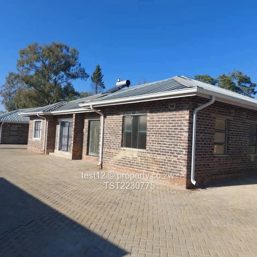Marlborough Garden Flat for sale 