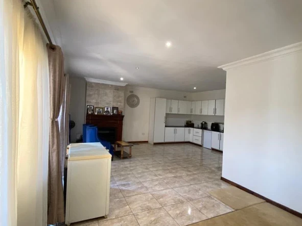 9 Bedroom House