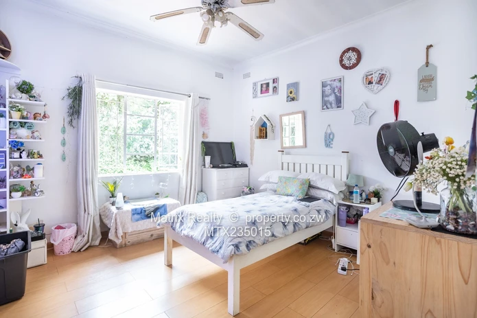 6 Bedroom House for Sale in Chisipite