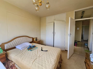 3 Bedroom Flat & Apartment