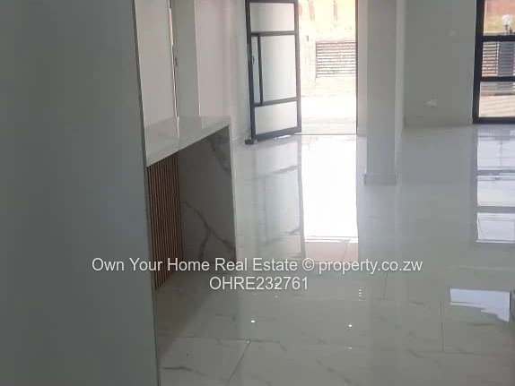 Pomona Nyeredzi Ridge 