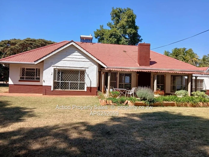 4 Bedroom House In Mount Pleasant! 