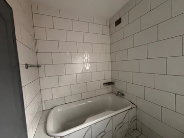 3 Bedroom Flat & Apartment