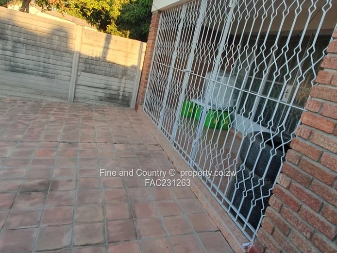 Semi-Detached Lovely House For Sale In Old Luveve