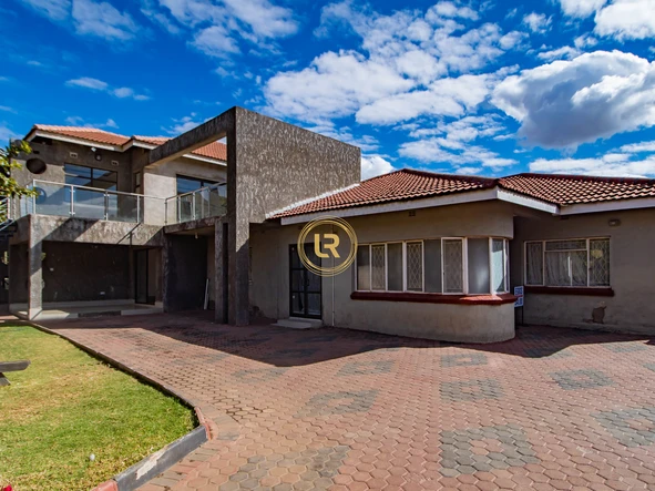 8 Bedroom House