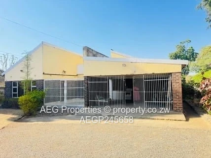 Bright 5-Bed Greencroft Home with Borehole & Modern Kitchen