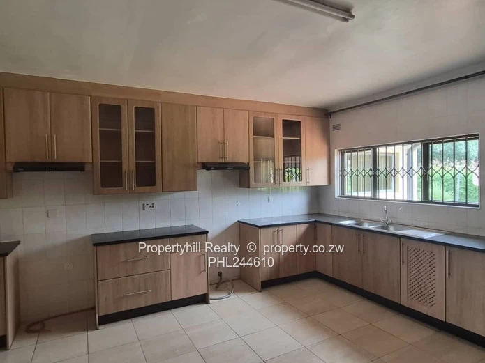 Vacant Full House For Immediate Occupation  (Sole Mandate)