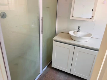 3 Bedroom Flat & Apartment