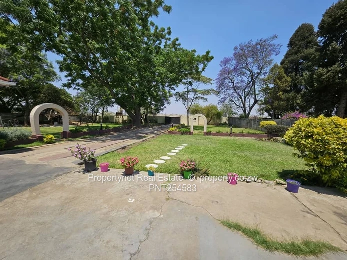 Solid neat family home!!!