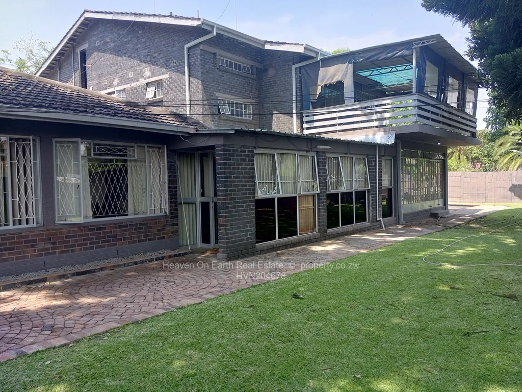 8 Bed Houses for Sale in Eastlea HVN204678