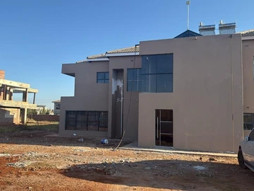 6 Bedroom House