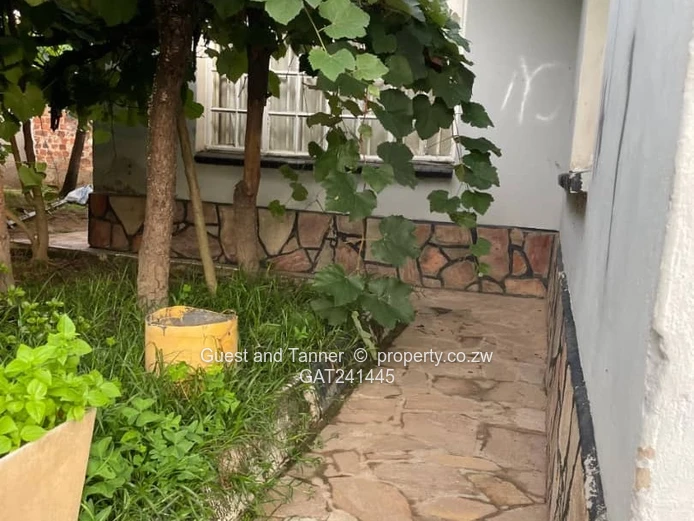 3-Bedroom Cottage In Crowhill For Sale 