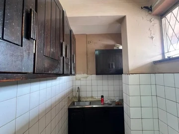 2 Bedroom Flat & Apartment