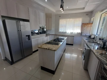 7 Bedroom House