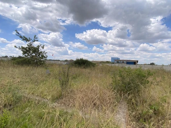 Commercial & Industrial Land