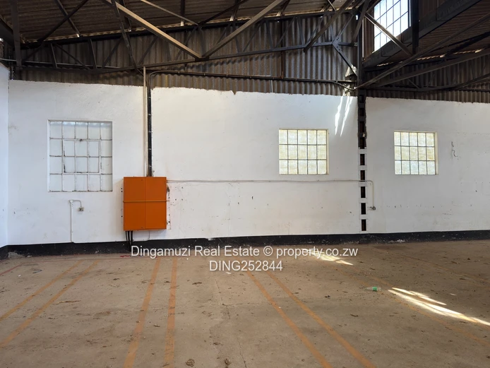 Warehouse/factory for rent in Marondera  (Sole Mandate)