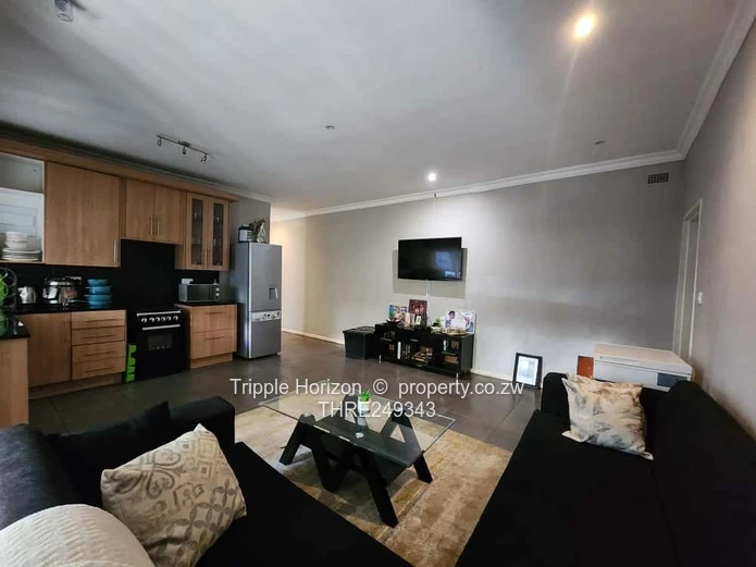 Stylish 2-Bed Garden Flat in Newlands with Borehole