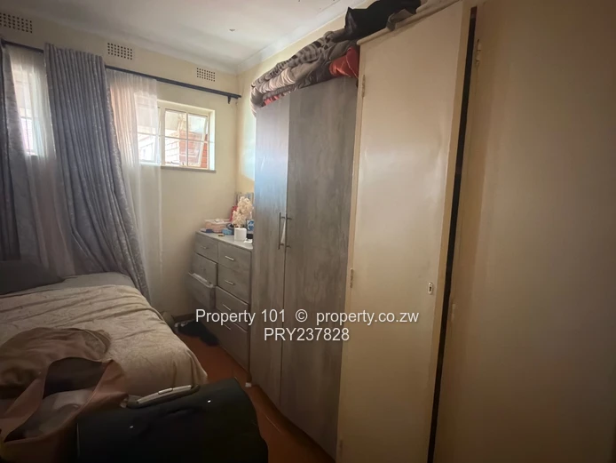 Avenues 2-Bedroom Flat for Rent – Secure & Central Location”