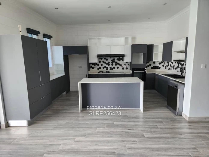 Modern 4BR Greendale Flat — Borehole, Designer Kitchen