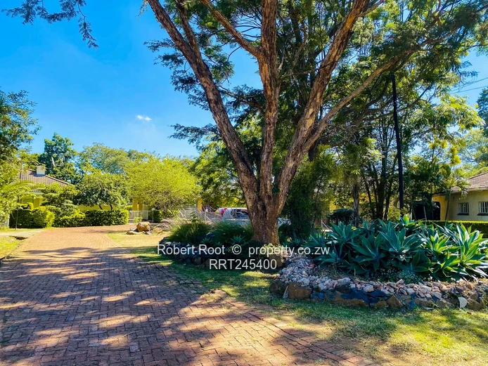 3 Bedroomed Townhouse in a Complex of 12 in Bluffhill. 