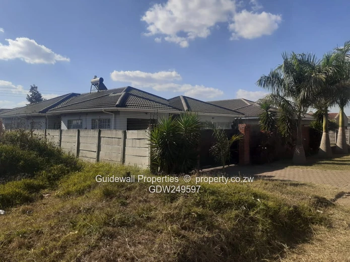 4 bed house for sale in New Marlborough
