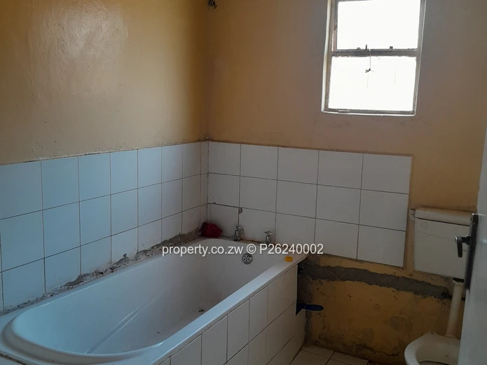 A 2 bedroomed flat to let in Mufakose , Harare