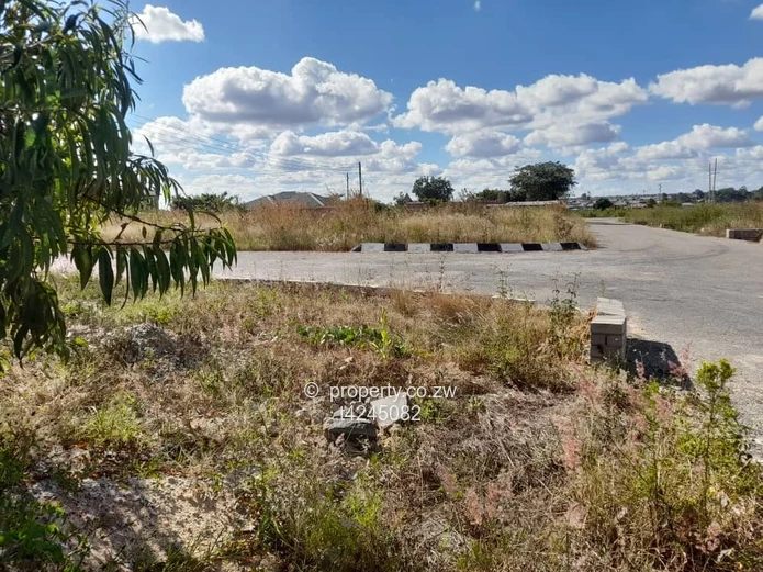 Ruwa Taona Estate stand for Sale