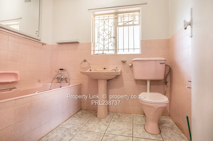 Prime Location - Main Road Frontage (Sole Mandate)