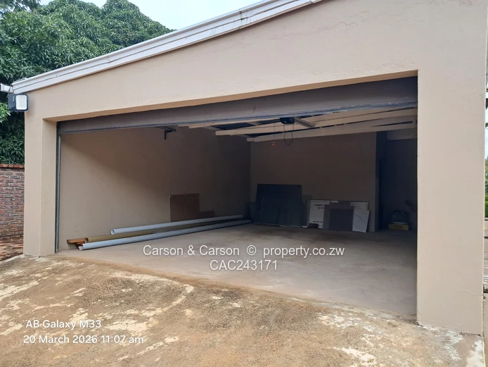 Eastlea 4-Bed house — Modern Kitchen & Borehole