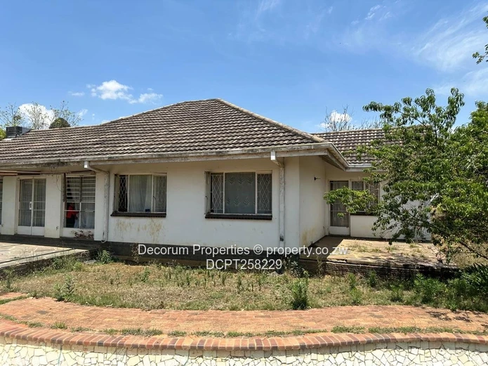 Mandara: 3-Bed Home on 4000m² with Pool & Borehole (Sole Mandate)