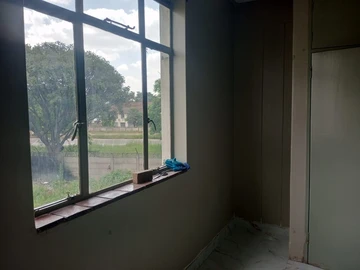 2 Bedroom Flat & Apartment