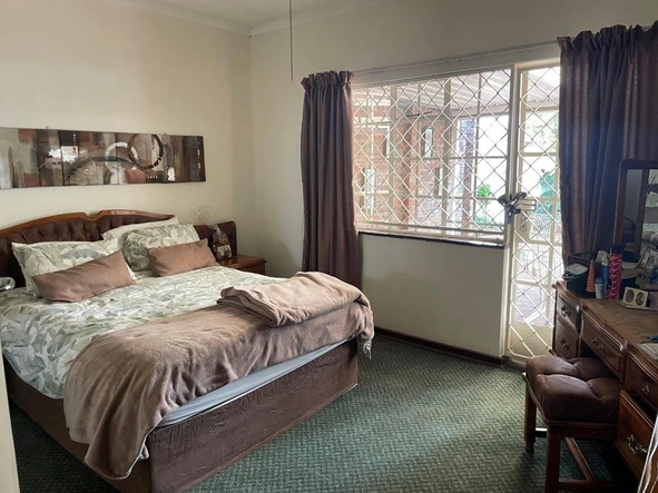 3 Bedroom Garden Flat