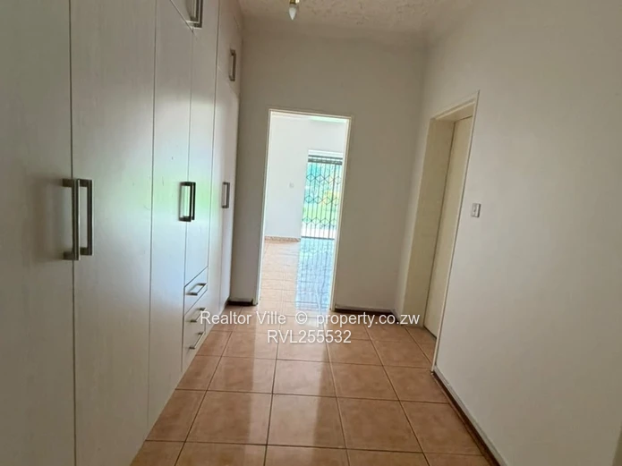 7 Bedroom House for Rent in Borrowdale