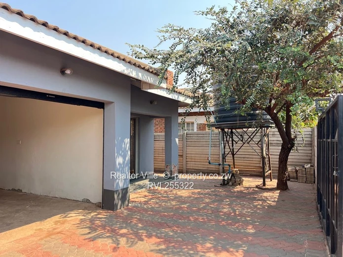 Tynwald 3-Bed Townhouse — Tiled Baths, Built-ins & Solar