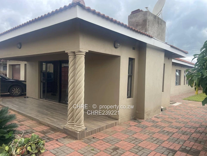 Manresa House To Let (Sole Mandate)