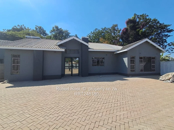 Brand new 4 bed family cluster