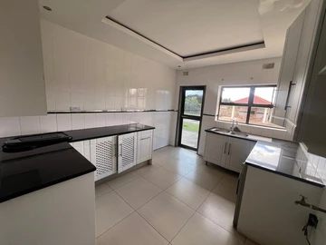 6 Bedroom House