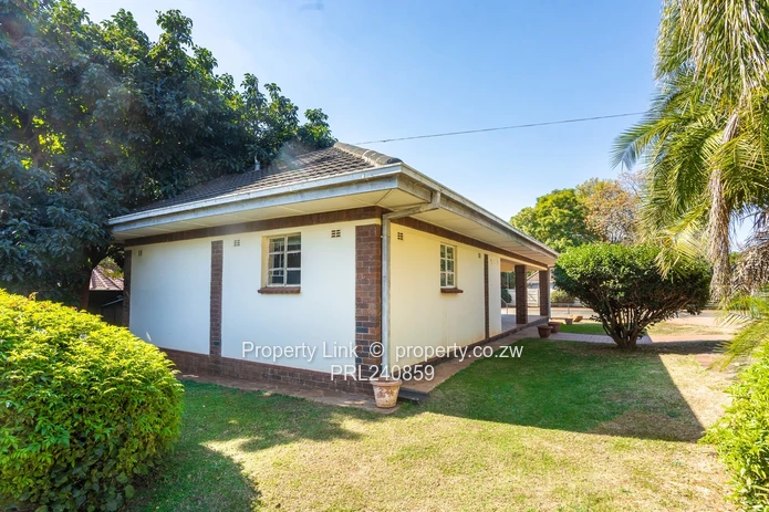 Grand Double Storey House For Sale In Borrowdale