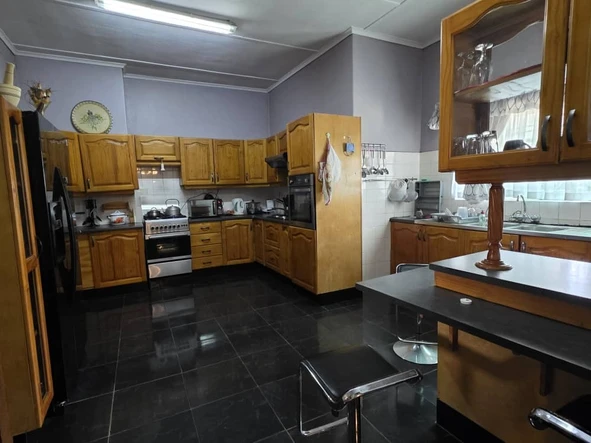 Farm & Agricultural Land