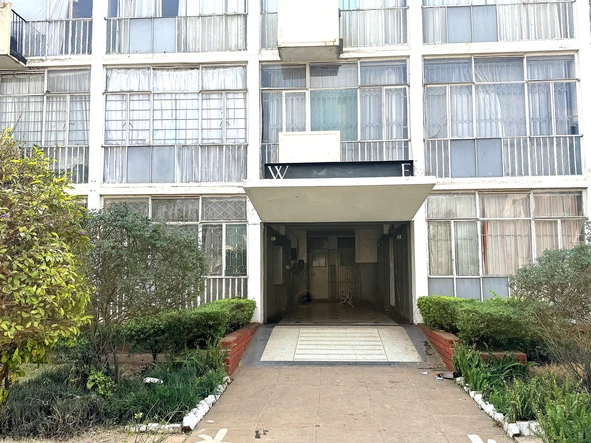 Flat & Apartment