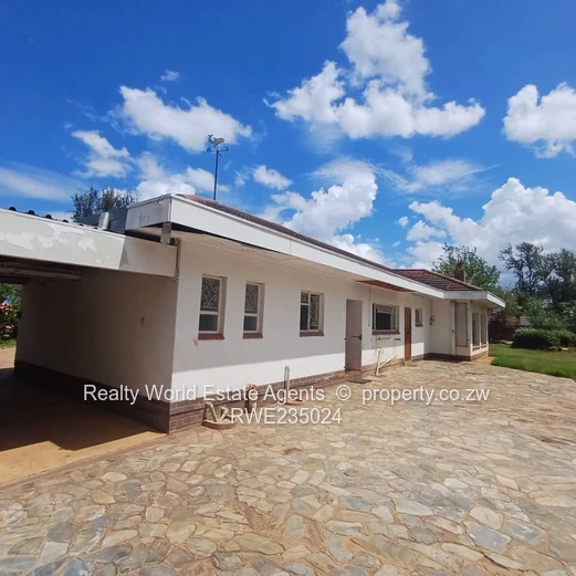 Three Bedroomed Property To Rent-Suitable for Commercial Use