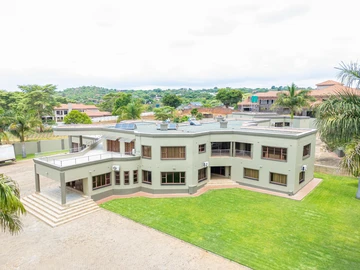6 Bedroom House
