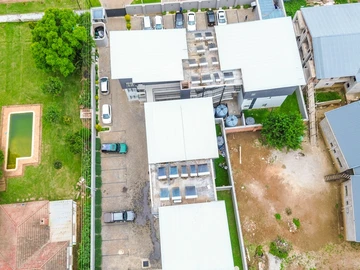 2 Bedroom Flat & Apartment