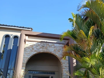8 Bedroom House
