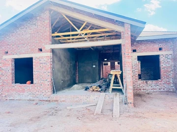 3 Bedroom Flat & Apartment