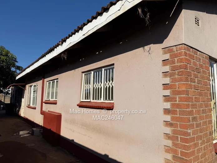 4 bedroom to rent in dzivarasekwa