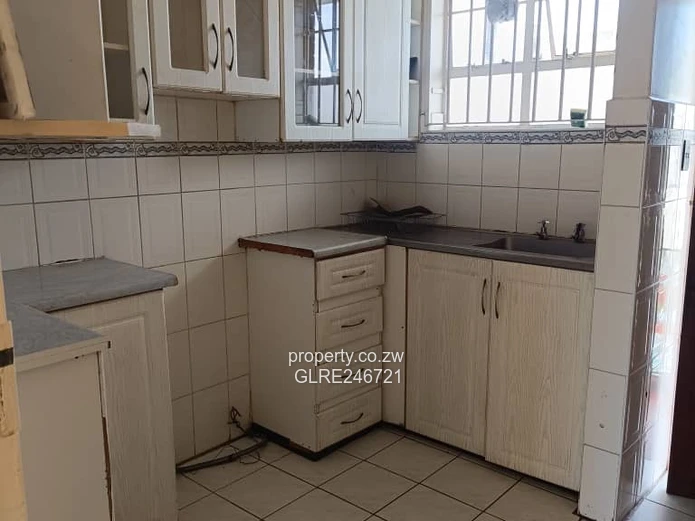Spacious 2-Bed House with Borehole in Avenues CBD