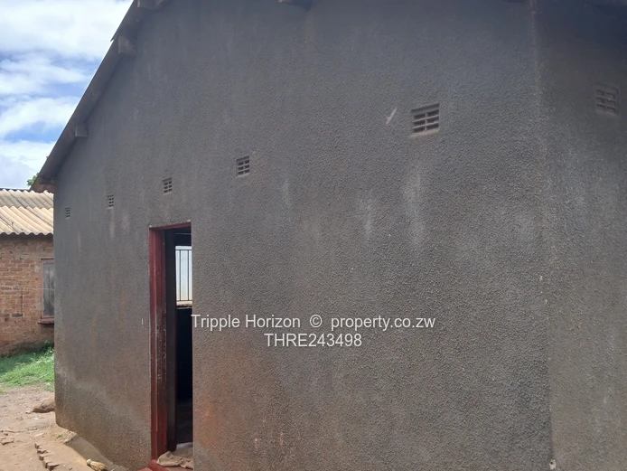 Dzivarasekwa 3-Bed Townhouse Complex with Borehole